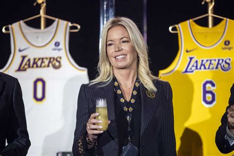 jeannie buss in playboy|Lakers Owner Jeanie Buss On Posing In Playboy: I’m Still。